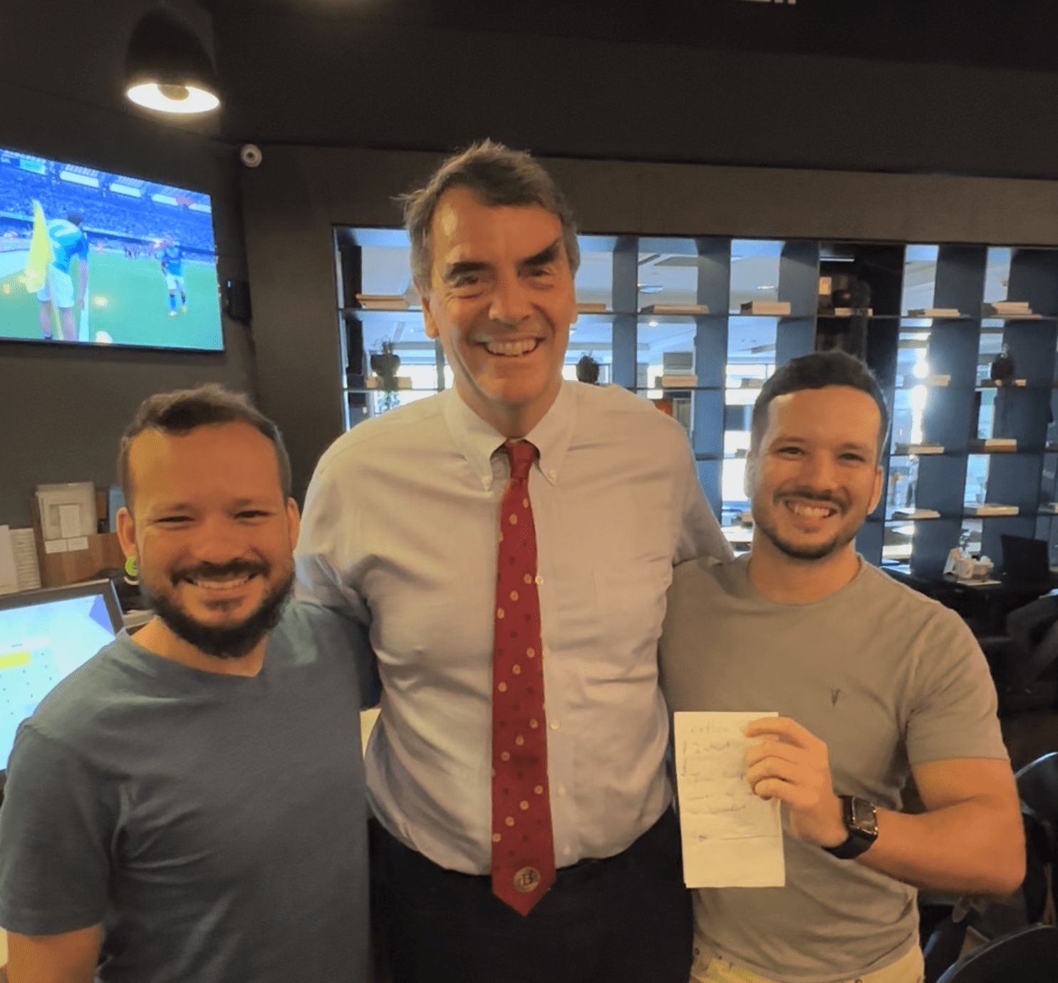 Il team di Wisecut festeggia un milione di utenti